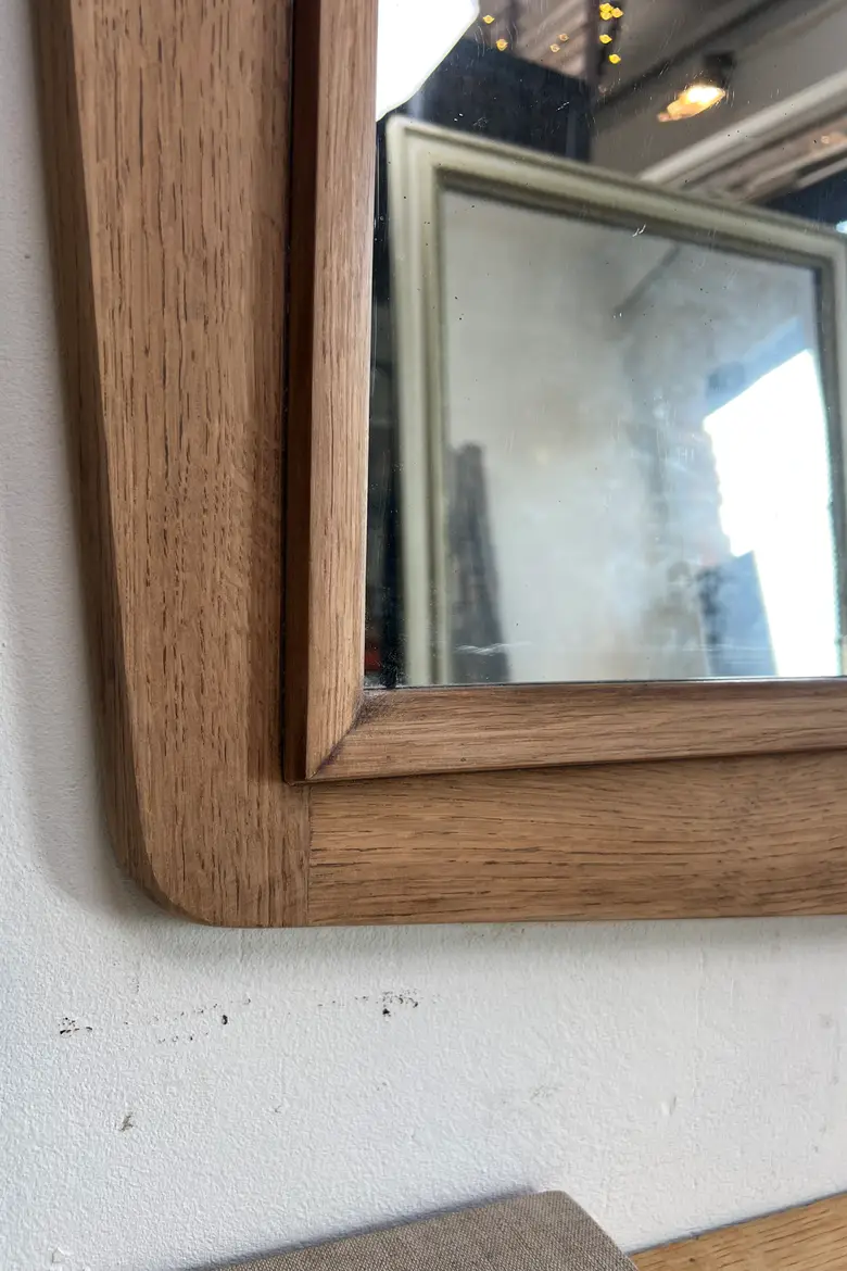 Miroir asymétrique en chêne brut – Années 50