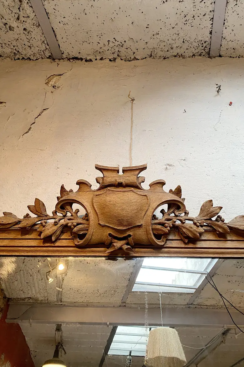 Miroir en chêne de style Napoléon III Début XXème