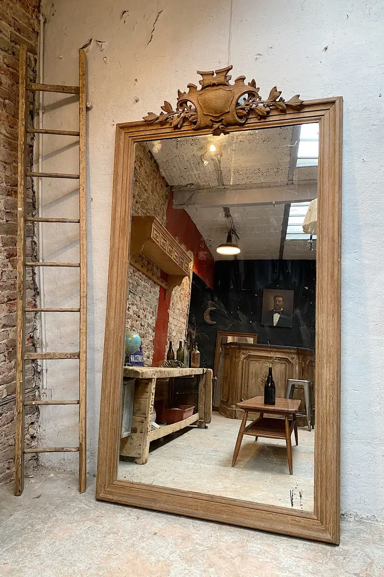 Miroir en chêne de style Napoléon III Début XXème