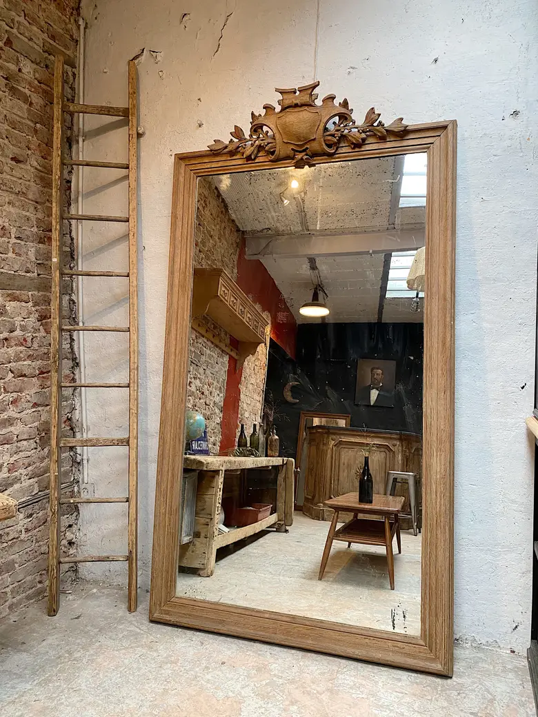 Miroir en chêne de style Napoléon III Début XXème