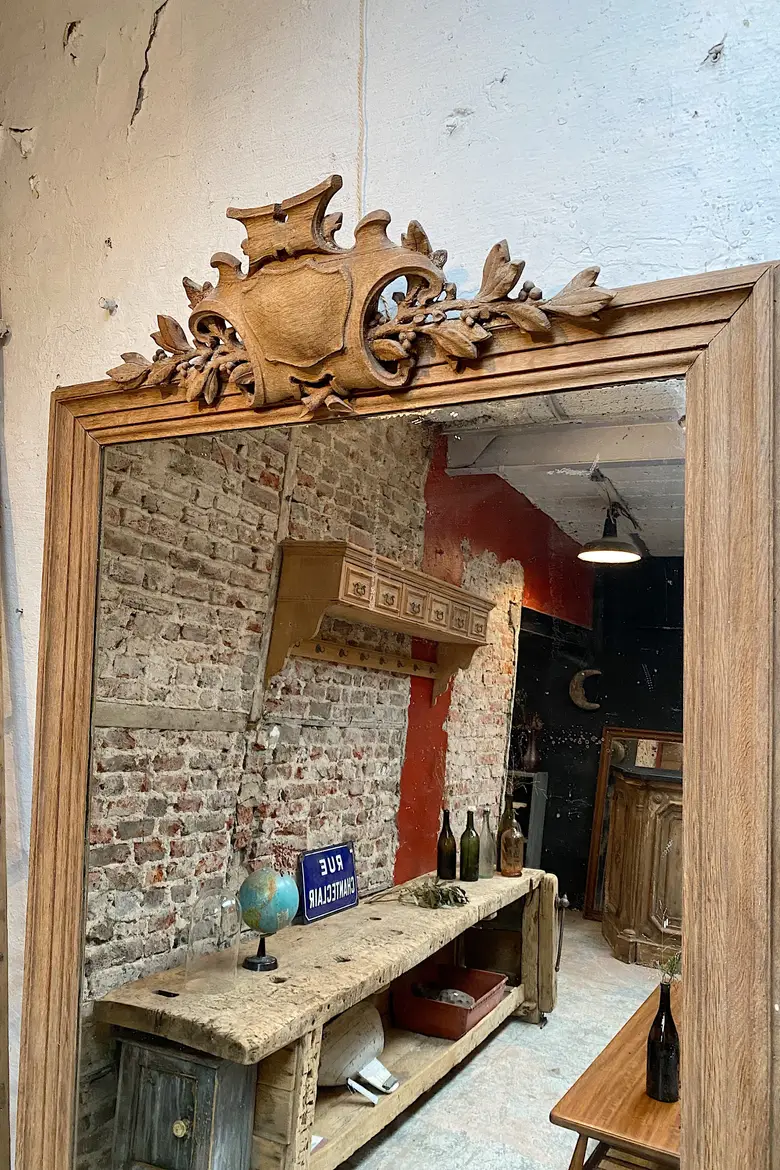 Miroir en chêne de style Napoléon III Début XXème