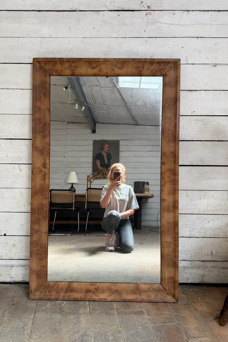 Miroir en loupe d’orme – fin XIXe siècle