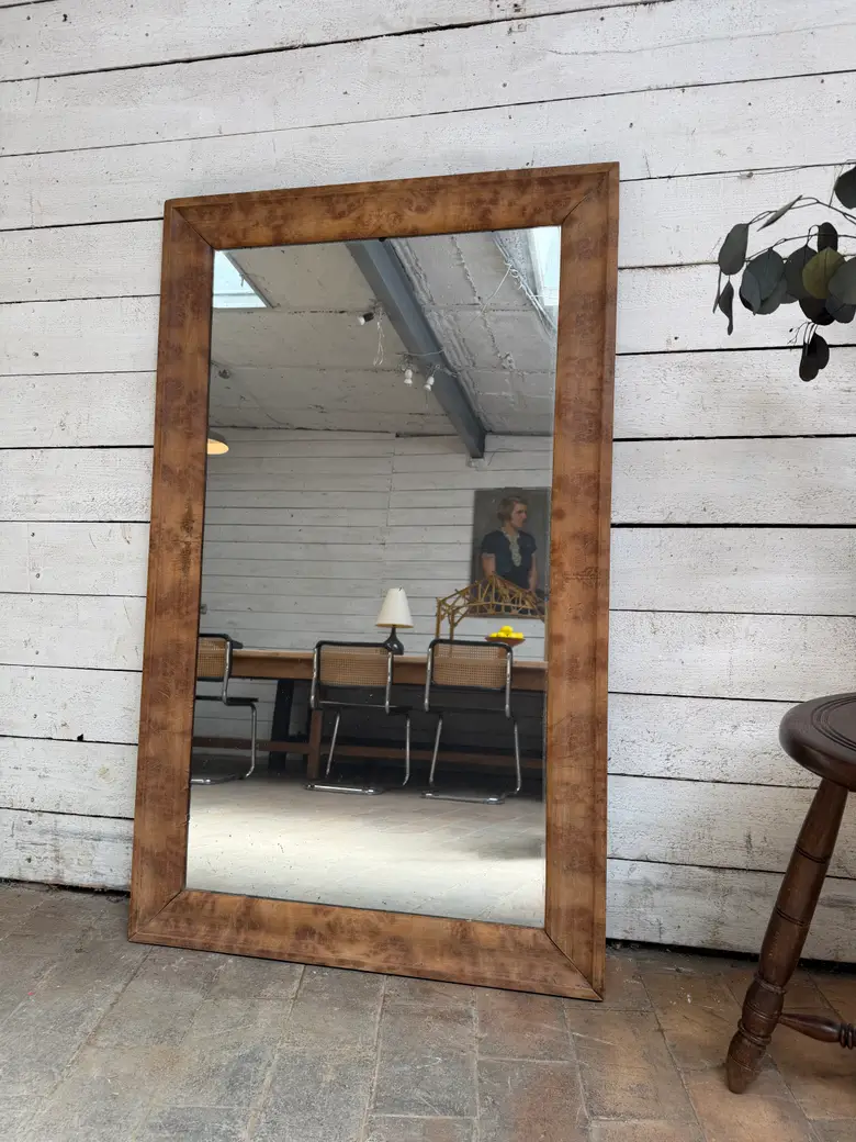 Miroir en loupe d’orme – fin XIXe siècle — Miroir en loupe d’orme – fin XIXe siècle