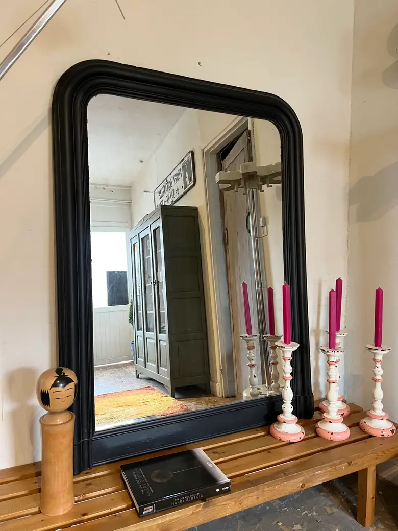 Miroir Louis Philippe peint en noir Début XXème