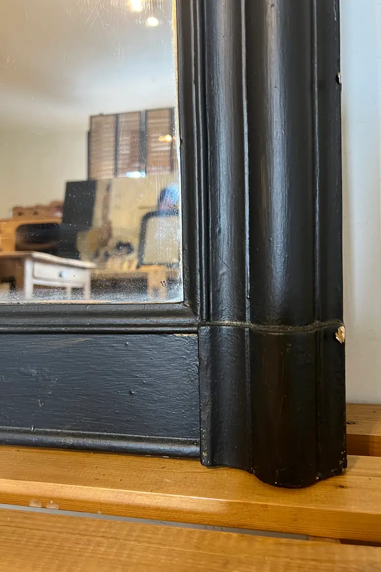 Miroir Louis Philippe peint en noir Début XXème