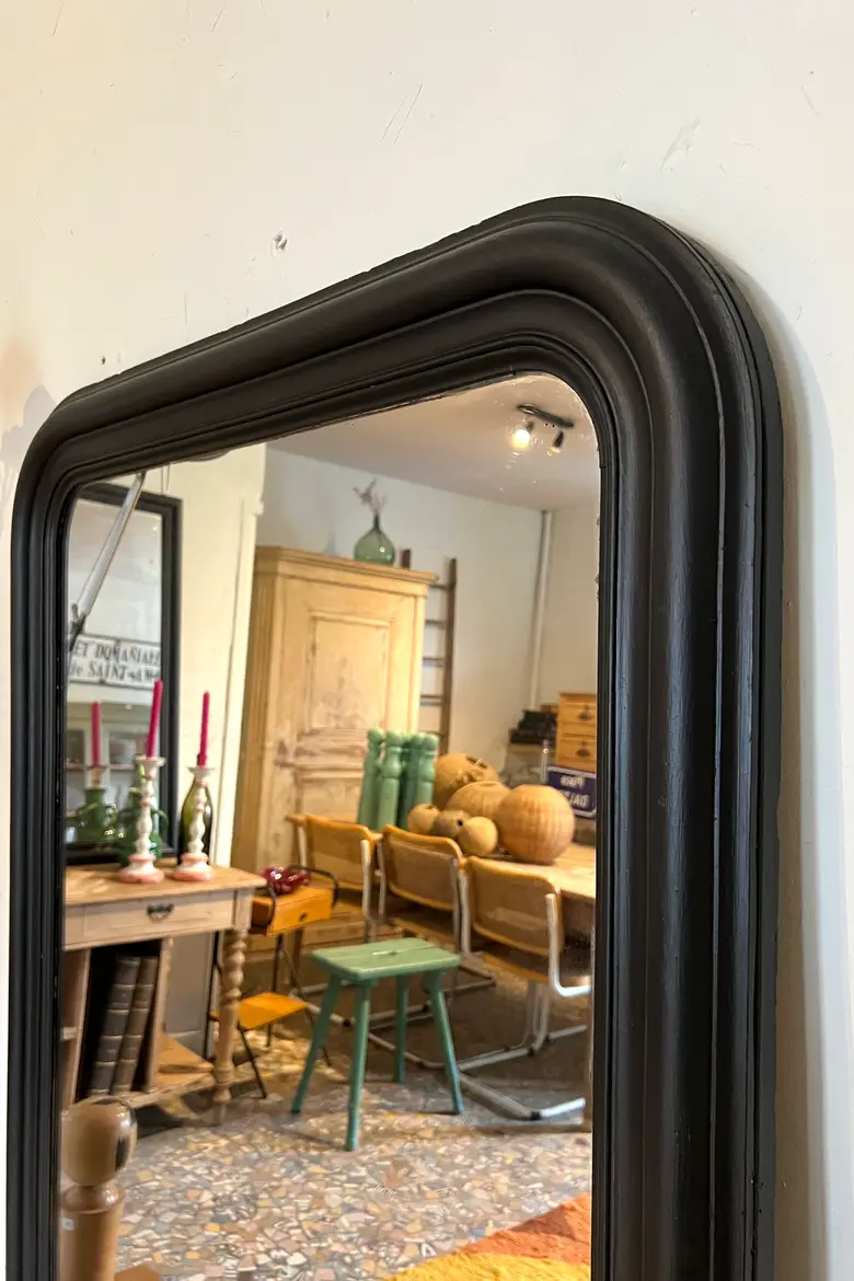 Miroir Louis Philippe peint en noir Début XXème