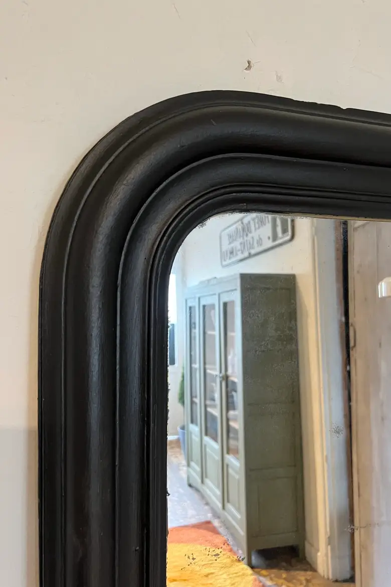 Miroir Louis Philippe peint en noir Début XXème
