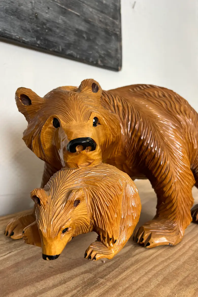 Ours en bois sculpté du Japon