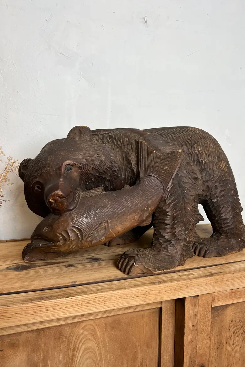 Ours en bois sculpté du Japon