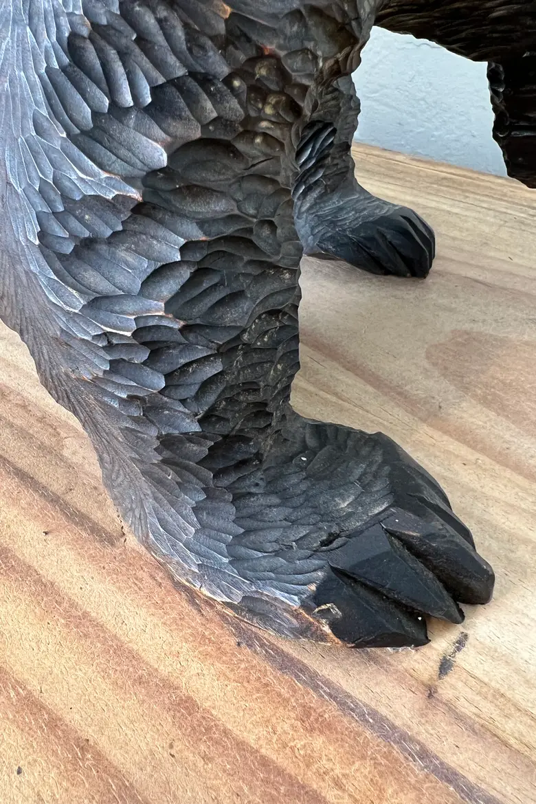 Ours en bois sculpté du Japon