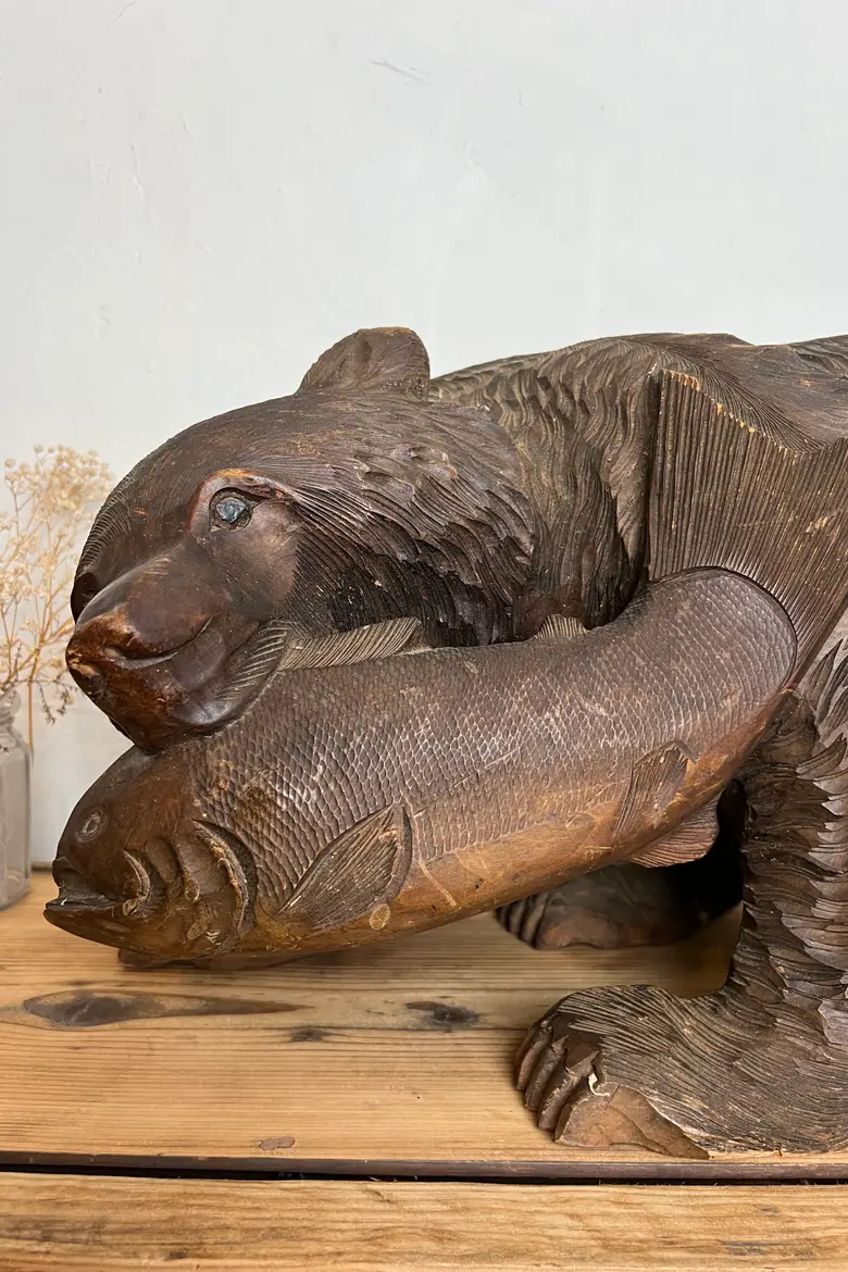 Ours en bois sculpté du Japon