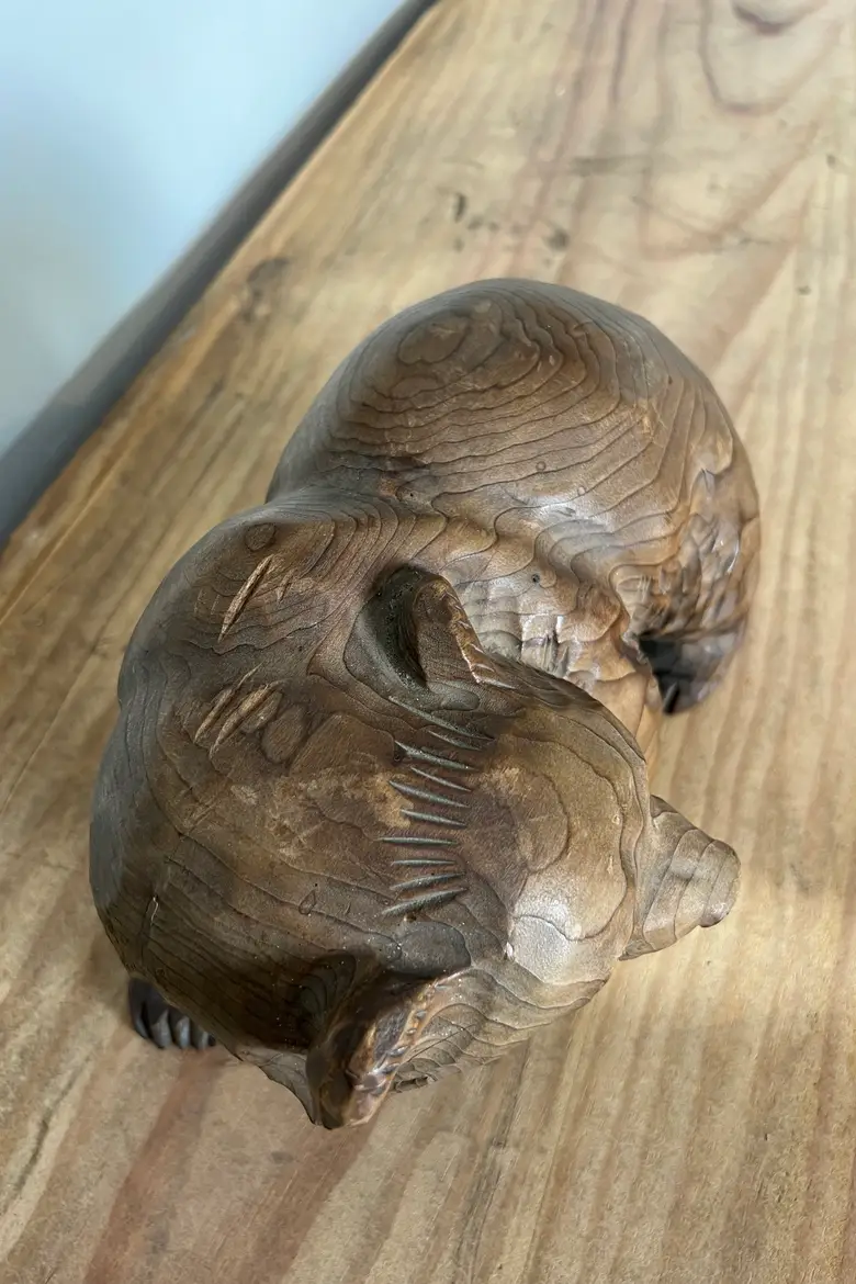 Ours en bois sculpté du Japon