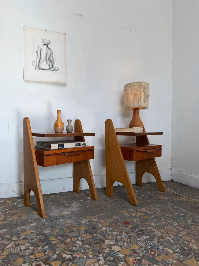 Paire de chevets scandinaves en chêne et teck — années 60
