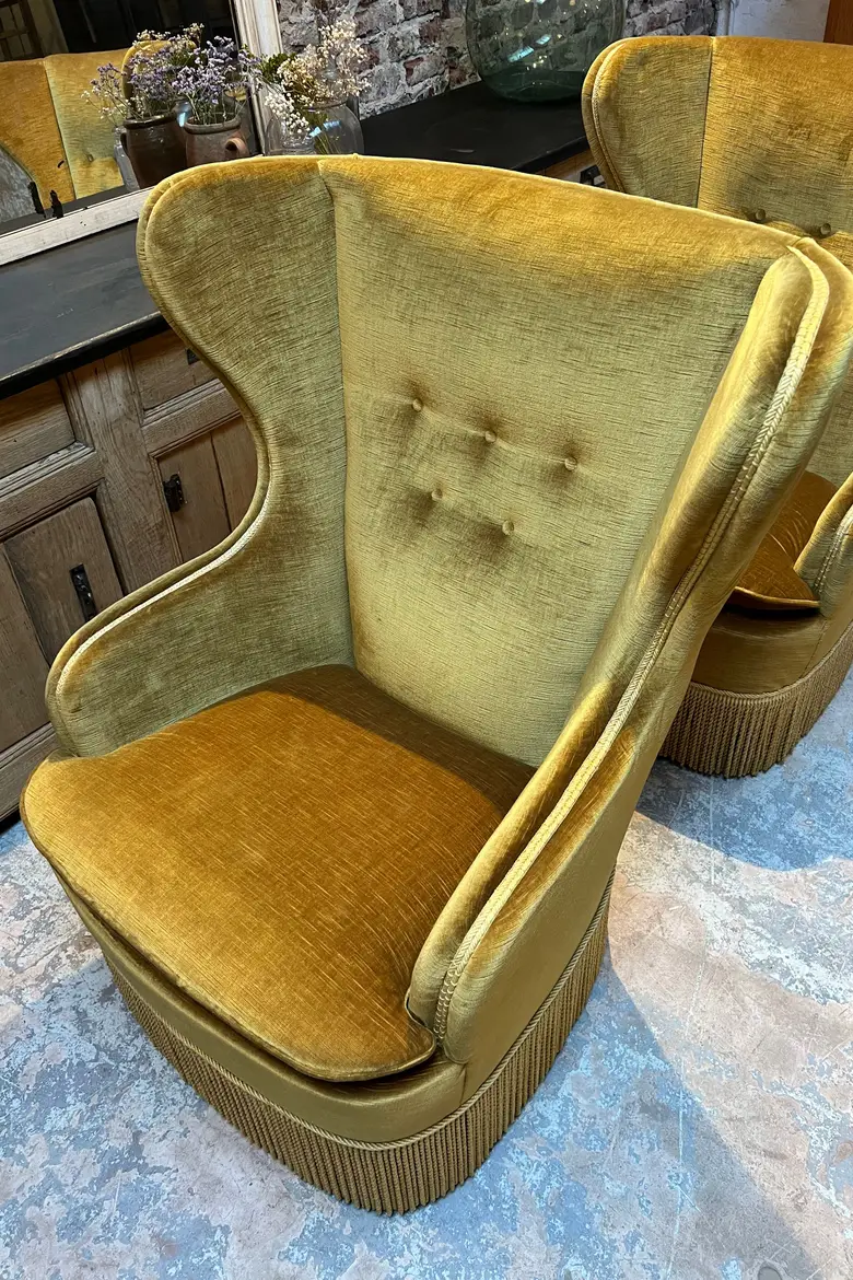 Paire de fauteuils à oreilles 1950