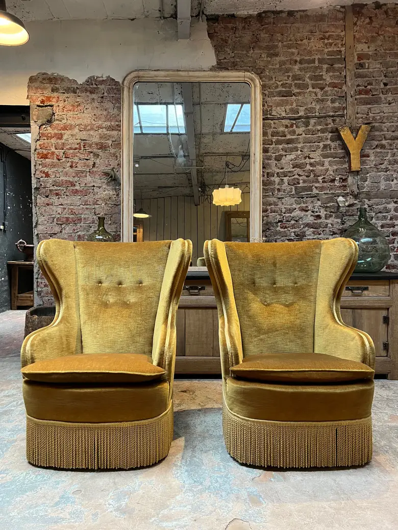 Paire de fauteuils à oreilles 1950