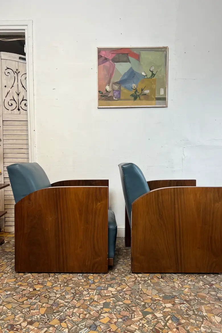 Paire de fauteuils Art Déco en cuir bleu