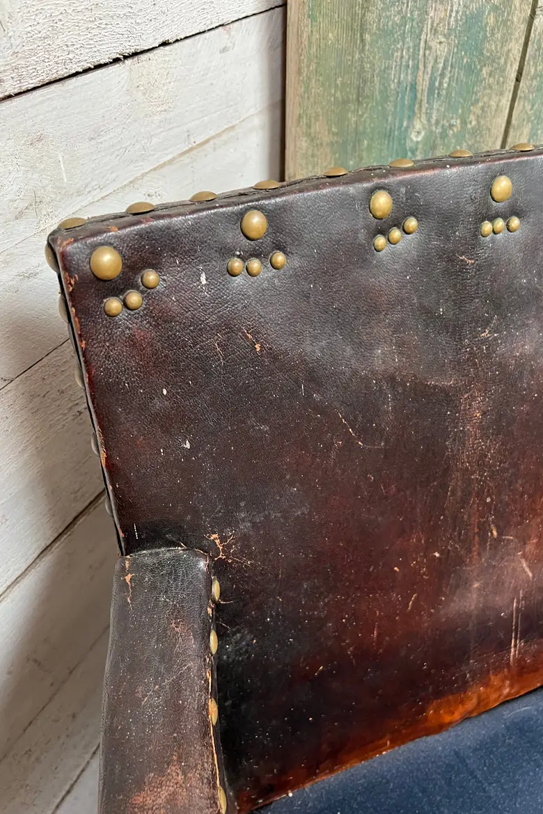 Paire de fauteuils club en cuir Début XXème