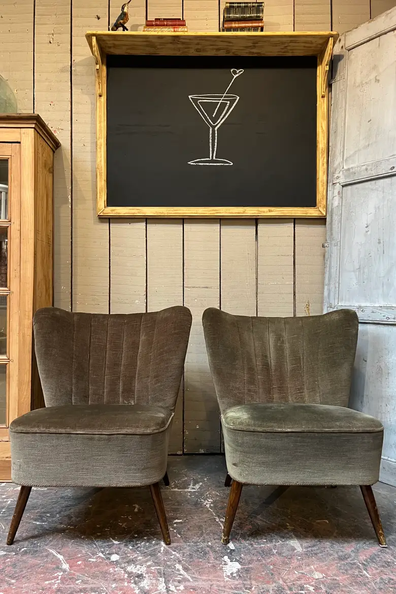 Paire de fauteuils cocktails en velours vert Années 50