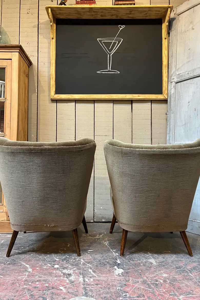 Paire de fauteuils cocktails en velours vert Années 50