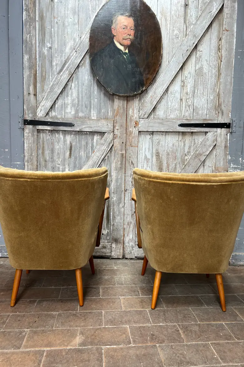 Paire de fauteuils cocktails scandinaves 1950