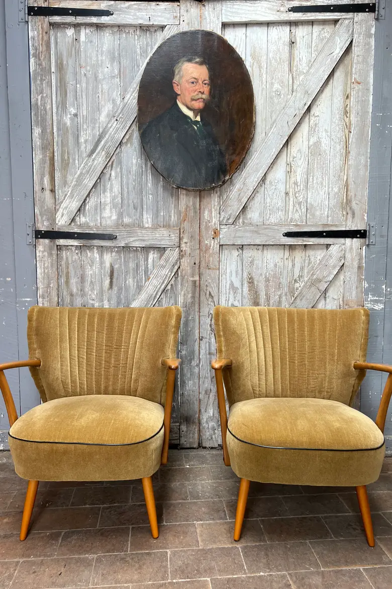 Paire de fauteuils cocktails scandinaves 1950