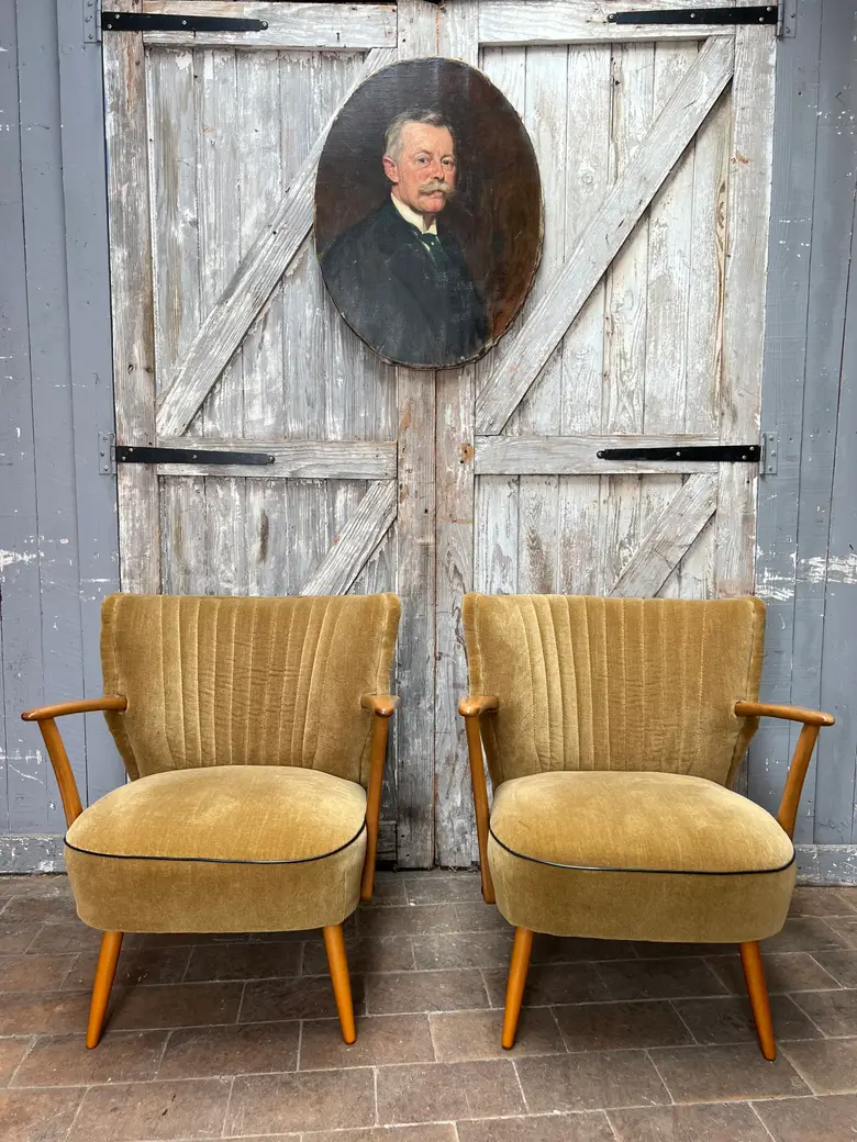 Paire de fauteuils cocktails scandinaves 1950