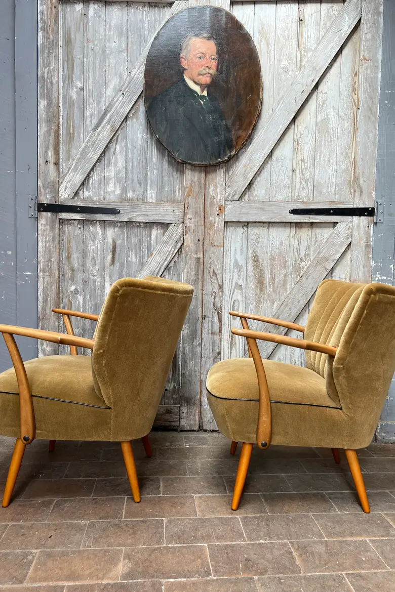 Paire de fauteuils cocktails scandinaves 1950