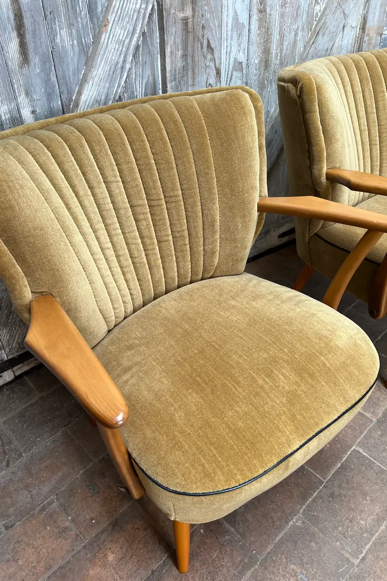 Paire de fauteuils cocktails scandinaves 1950