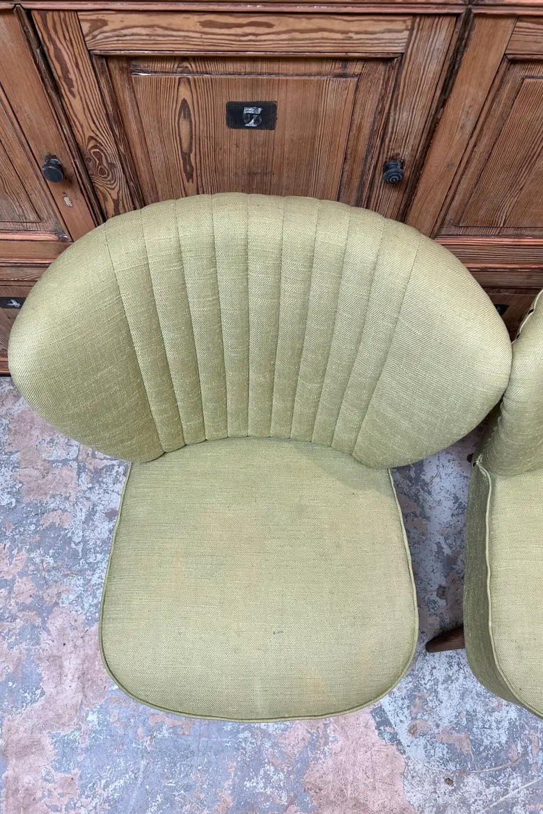Paire de fauteuils cocktails verts 1950