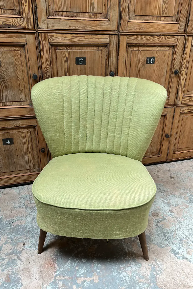Paire de fauteuils cocktails verts 1950