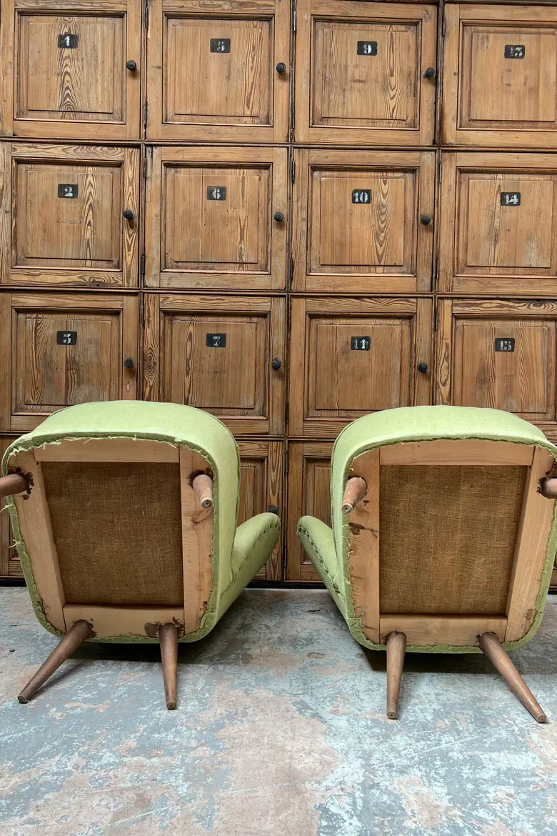 Paire de fauteuils cocktails verts 1950