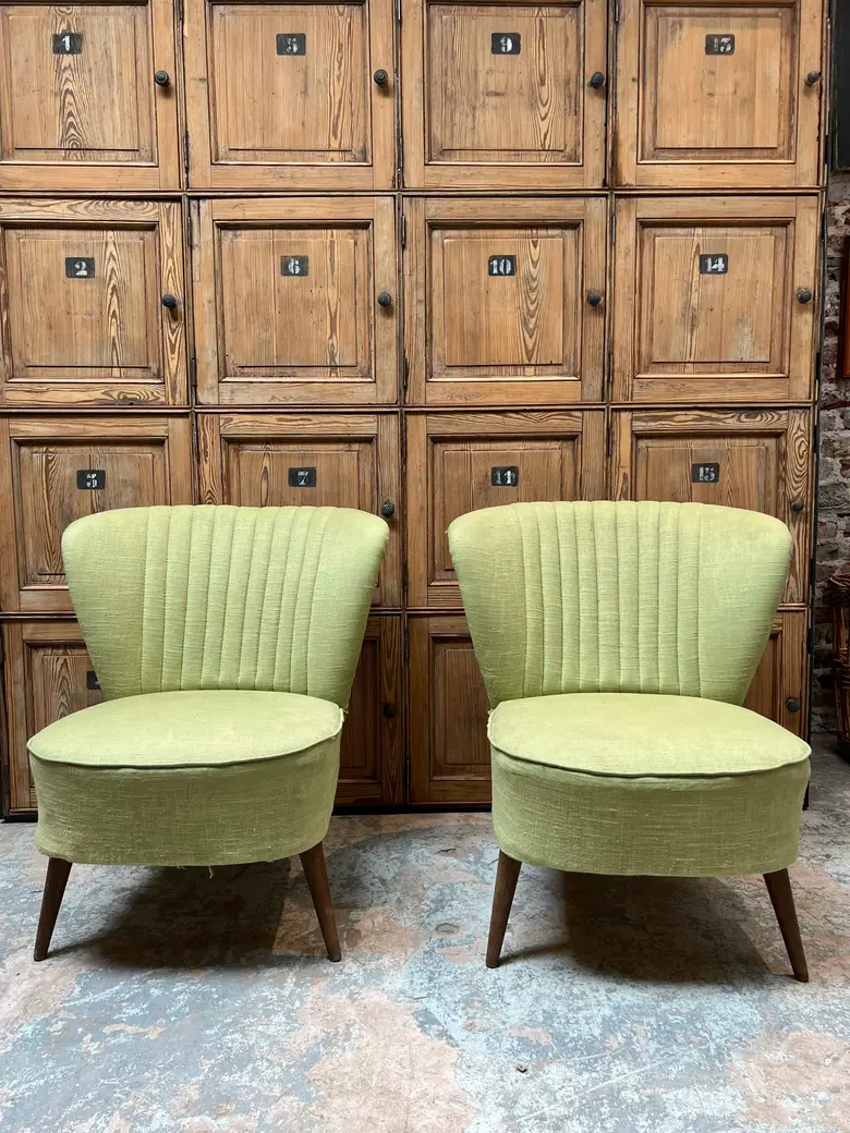 Paire de fauteuils cocktails verts 1950