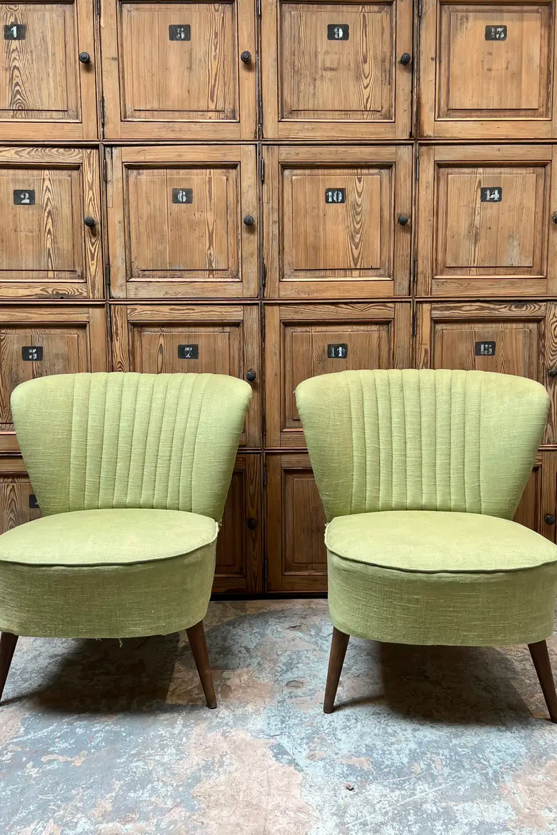 Paire de fauteuils cocktails verts 1950