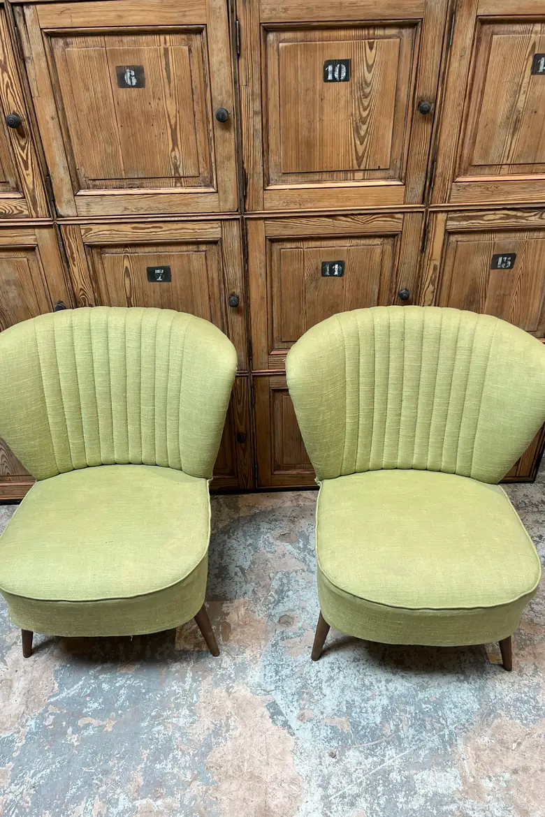 Paire de fauteuils cocktails verts 1950