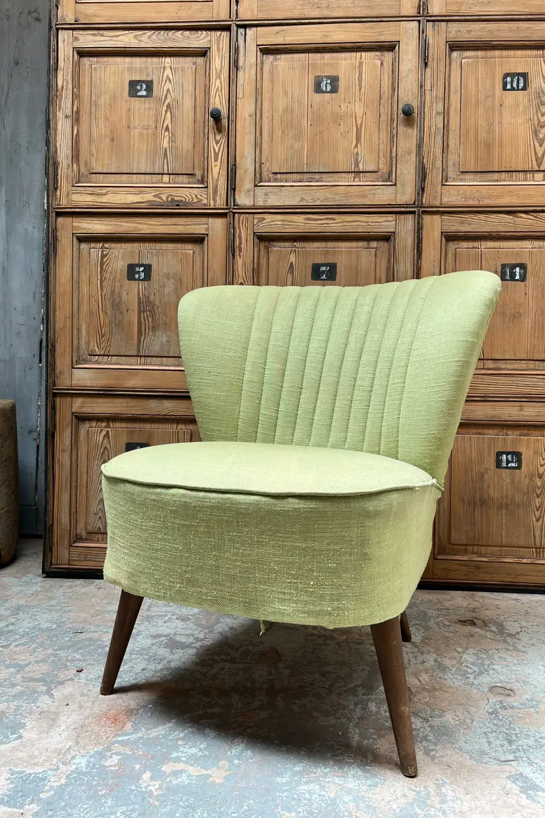 Paire de fauteuils cocktails verts 1950