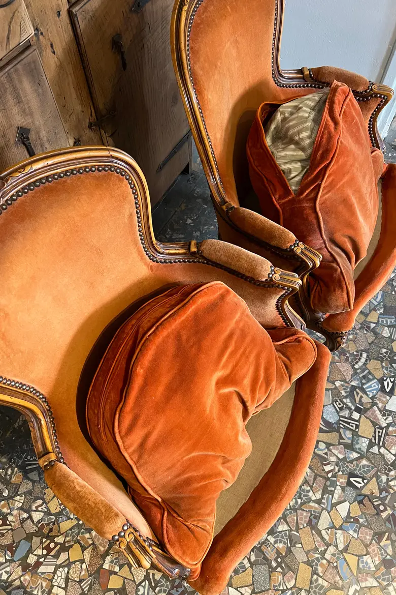 Paire de fauteuils de style Louis XV 1950