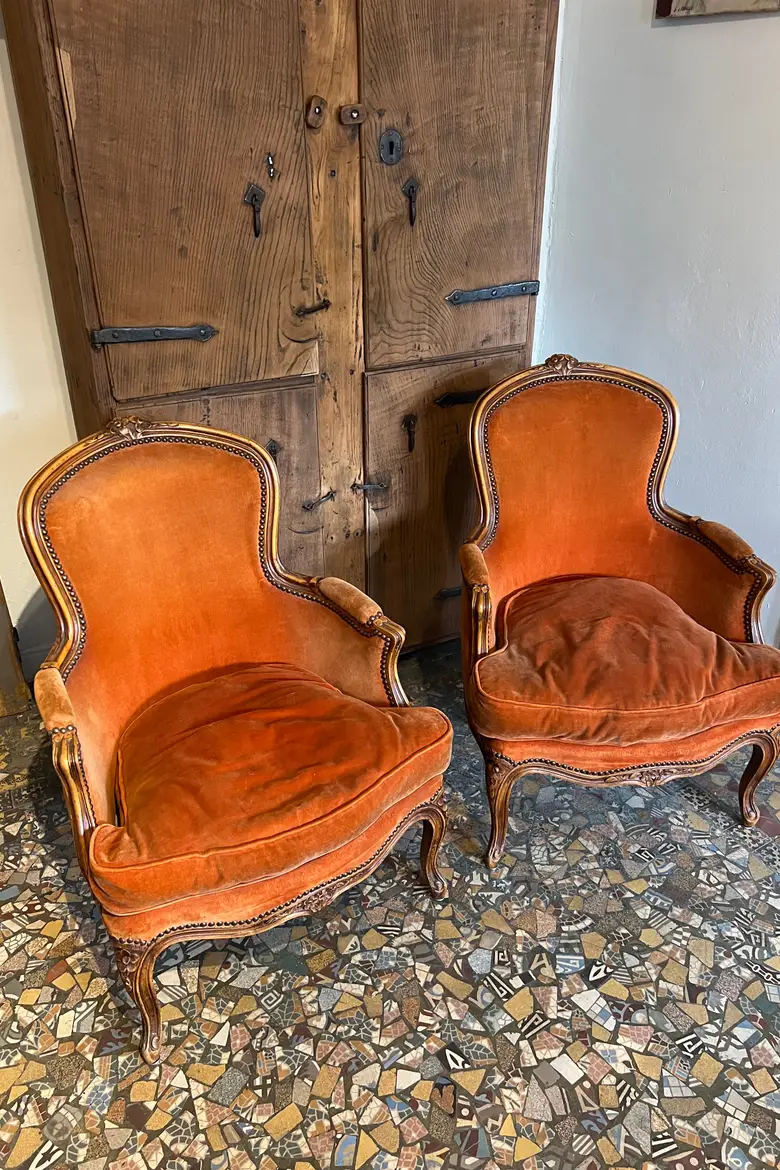 Paire de fauteuils de style Louis XV 1950