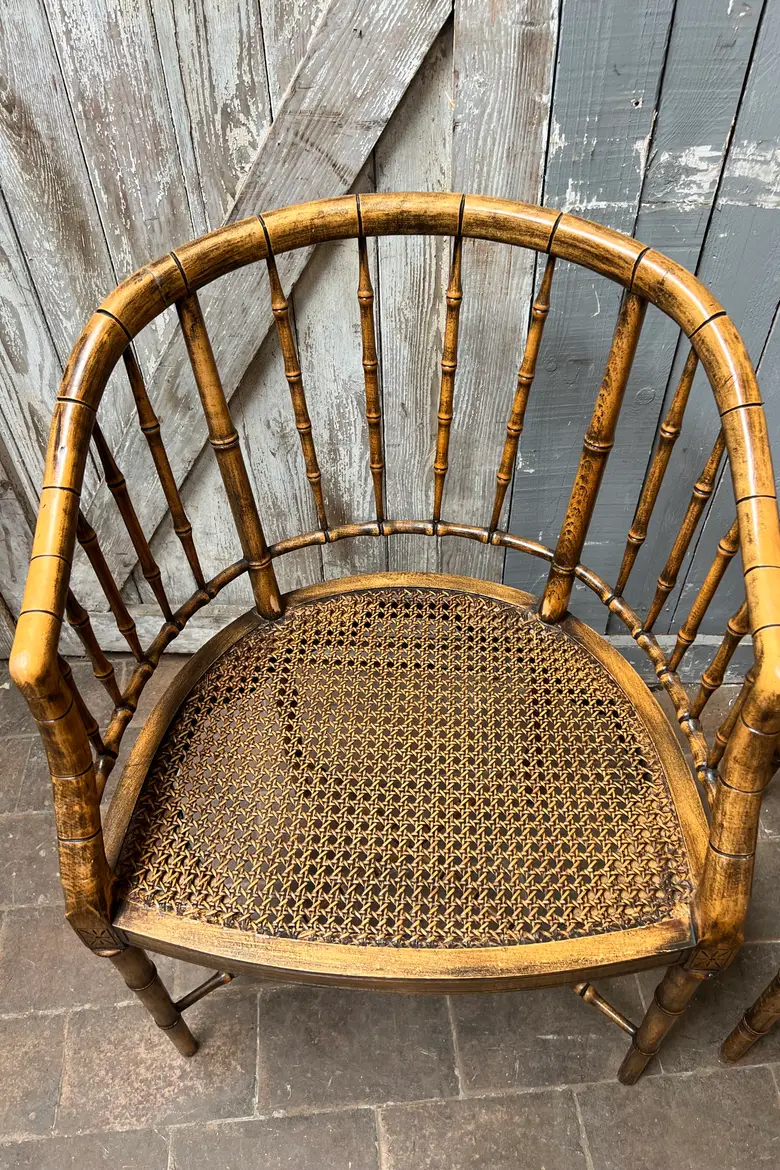 Paire de fauteuils en faux bambou de style régence 1970