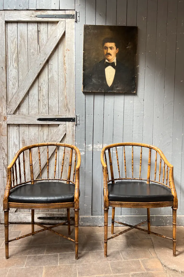 Paire de fauteuils en faux bambou de style régence 1970