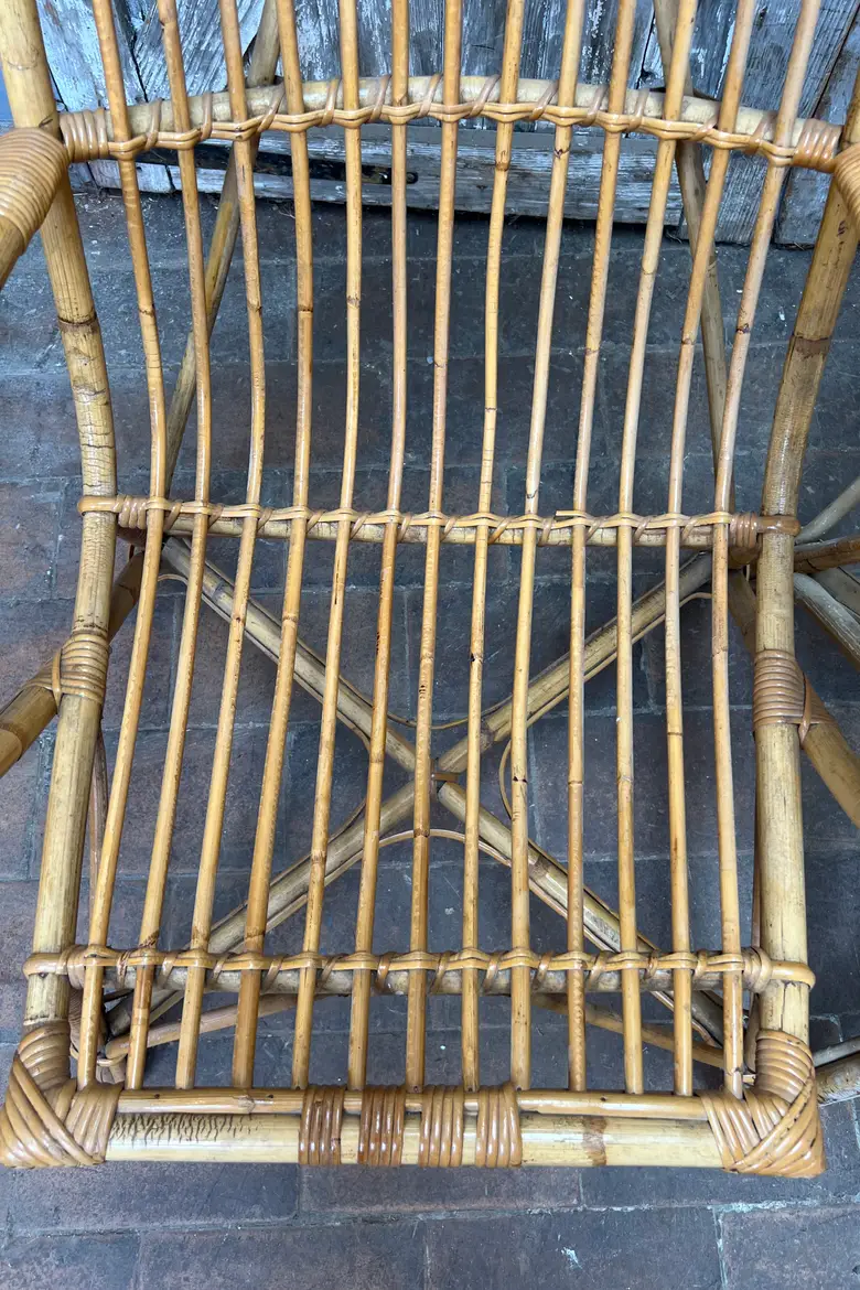 Paire de fauteuils en rotin