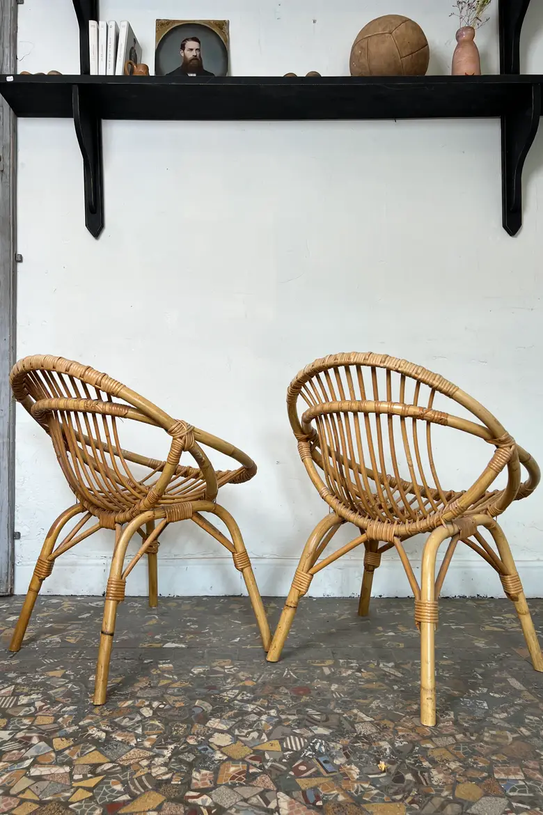 Paire de fauteuils ronds en rotin