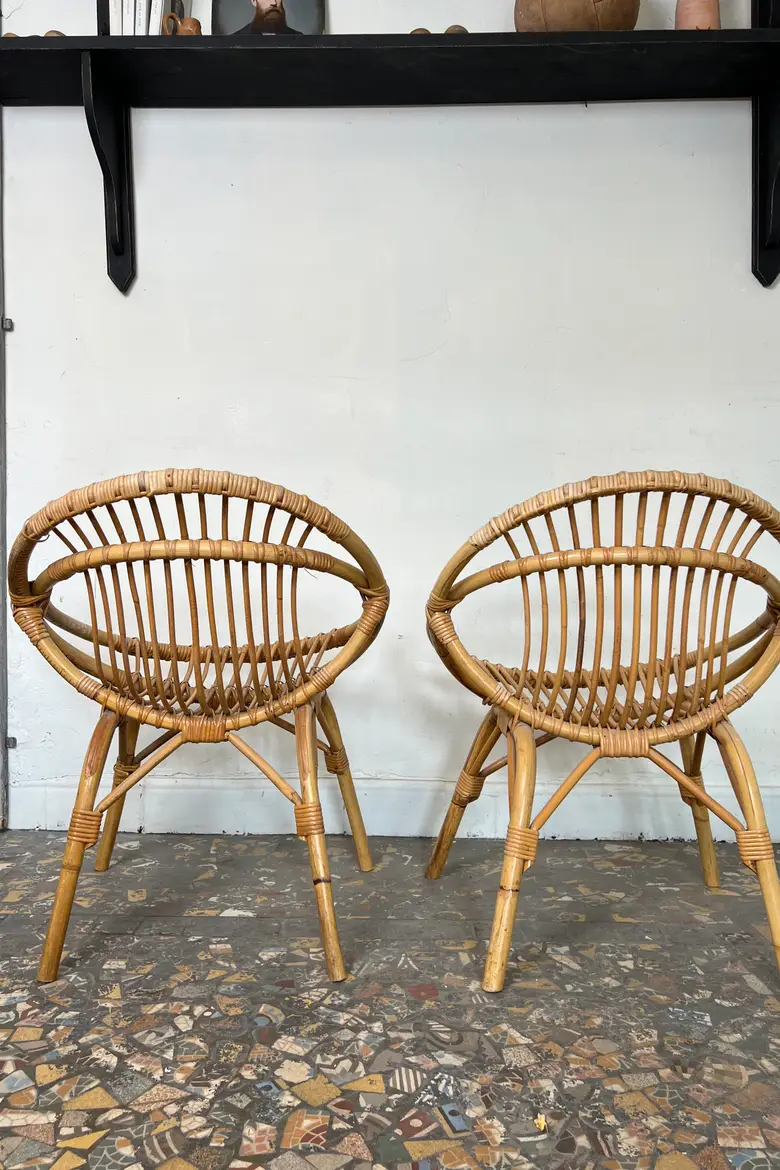 Paire de fauteuils ronds en rotin