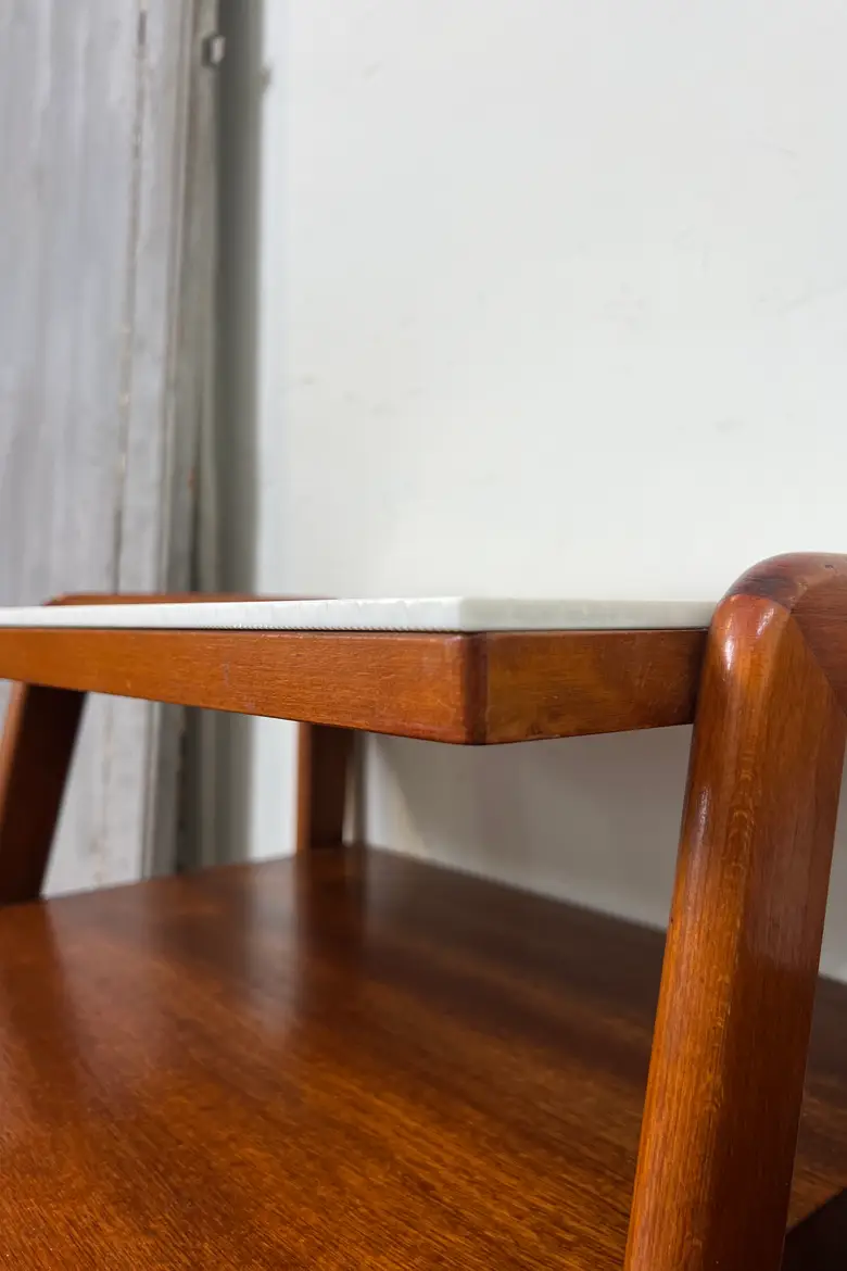 Paire de tables de chevets vintage