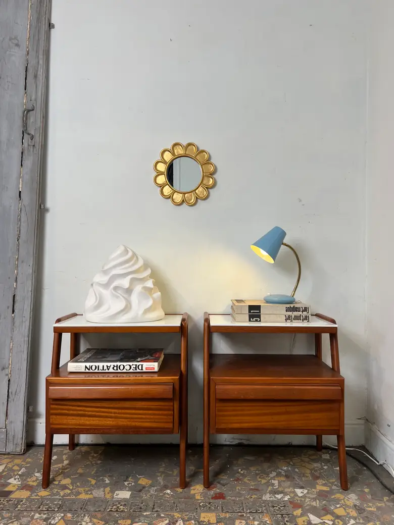 Paire de tables de chevets vintage