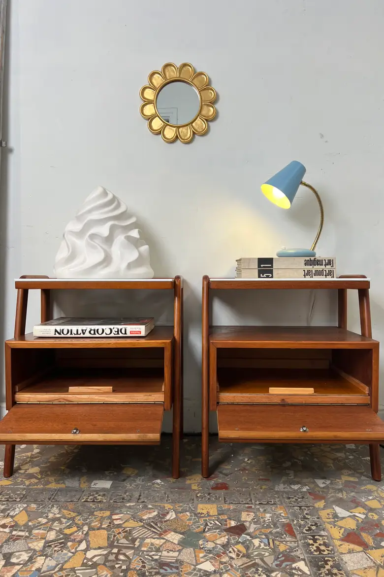 Paire de tables de chevets vintage