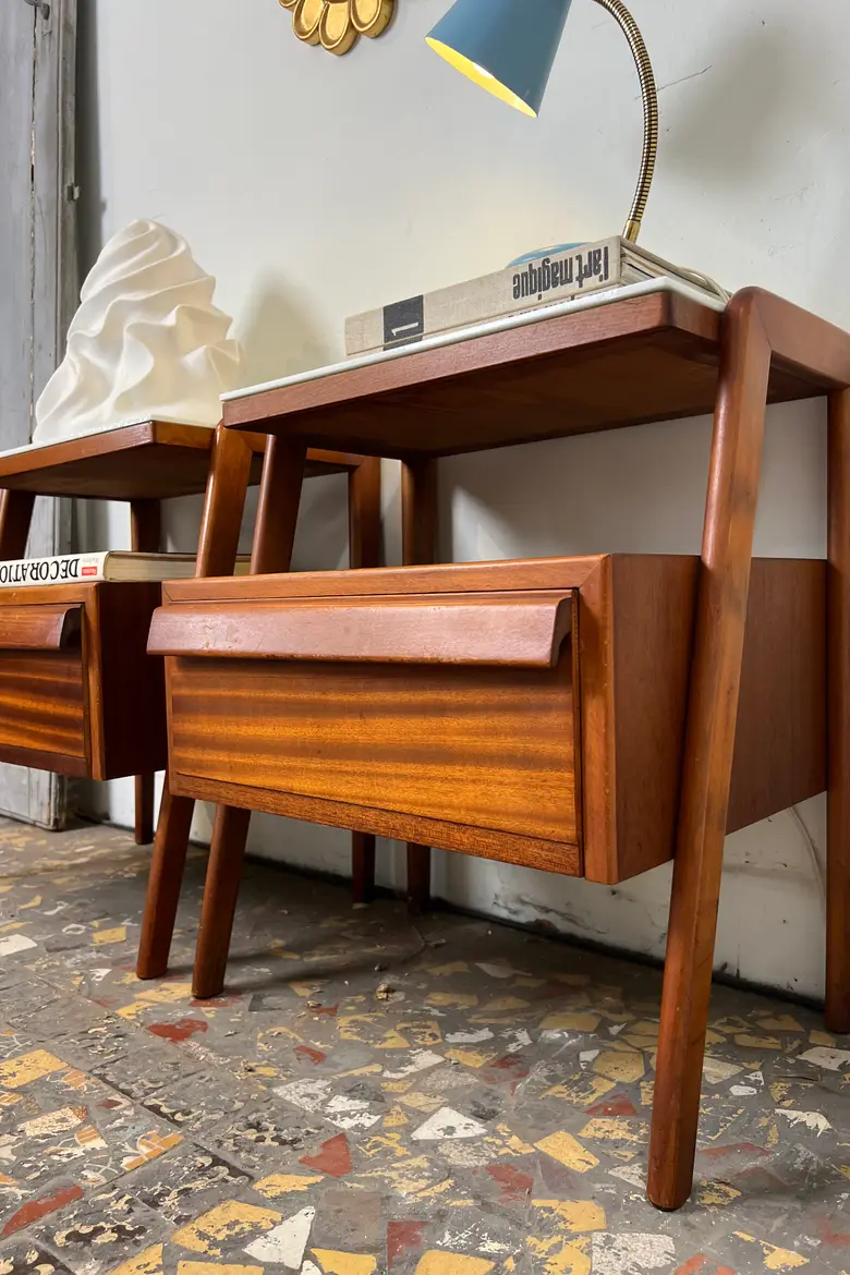 Paire de tables de chevets vintage