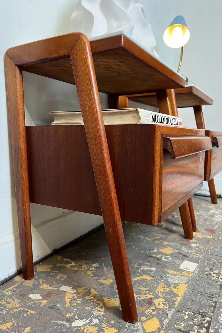 Paire de tables de chevets vintage