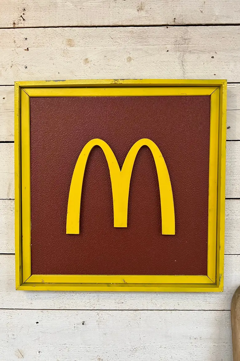 Panneau publicitaire Mac Donald’s
