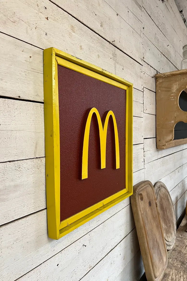 Panneau publicitaire Mac Donald’s