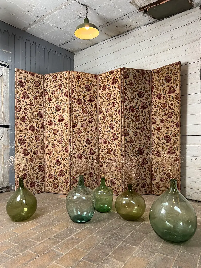Paravent au décor floral
